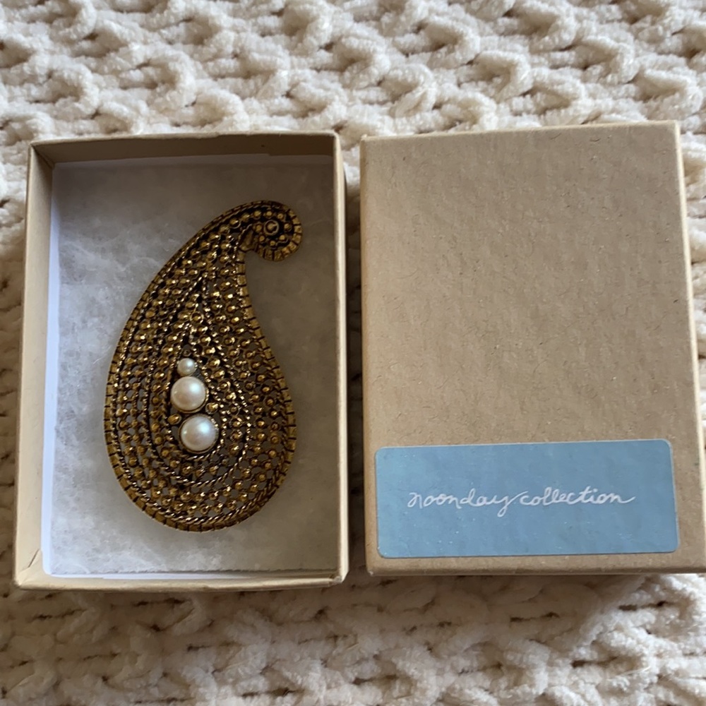 Classic & chic Noonday broach - Picture 1 of 5